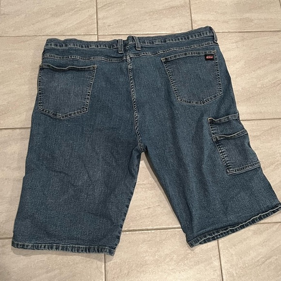 Dickies Blue Jean Shorts Relaxed Fit Bermuda Length/size 42 - Picture 4 of 4
